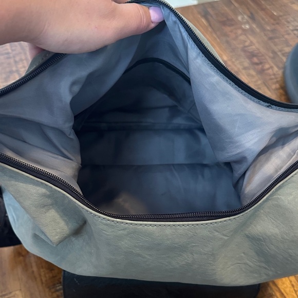 Kelly Moore Black and Gray Duffel camera Bag - Picture 8 of 8